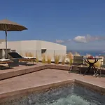 Hotel Apikia Santorini Pýrgos