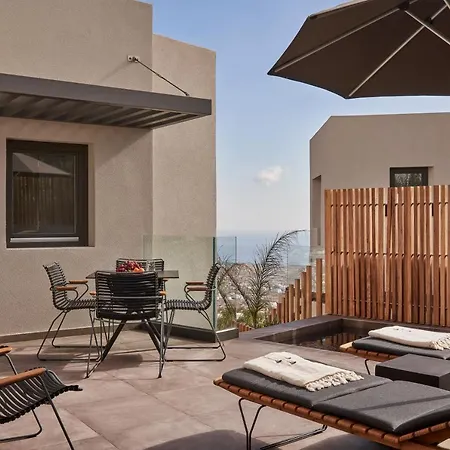 Ξενοδοχείο Apikia Santorini 3*