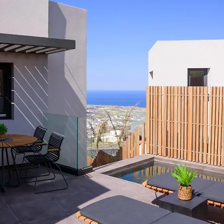 Apikia Santorini Πύργος