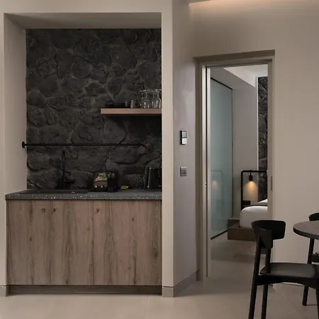 Apikia Santorini Πύργος