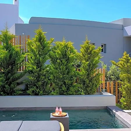 Apikia Santorini Πύργος