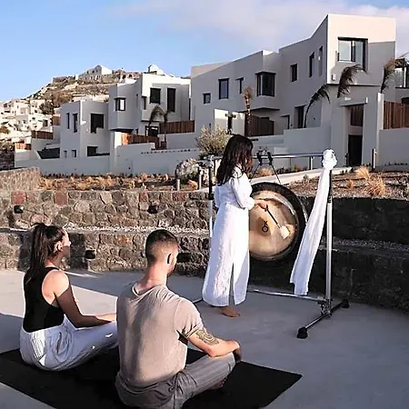 Apikia Santorini 3* Πύργος