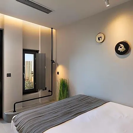 Apikia Santorini Ξενοδοχείο 3*