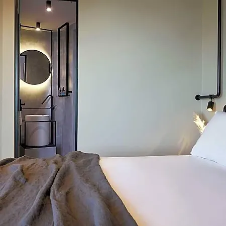 Apikia Santorini Hotel Pýrgos
