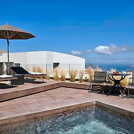 Apikia Santorini Hotel 3*