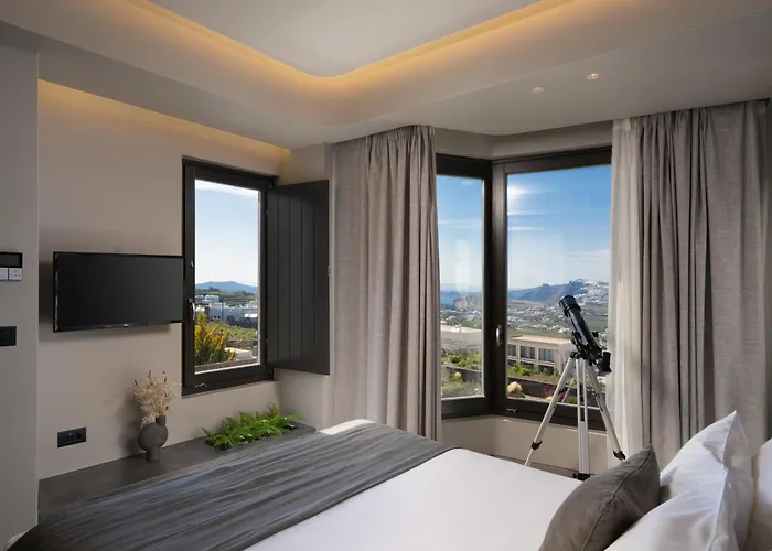 Apikia Santorini Hotel 3*