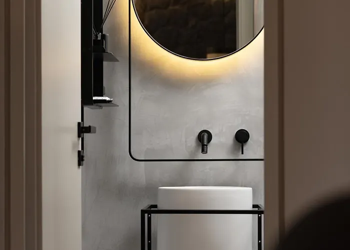 Apikia Santorini 3* Pýrgos