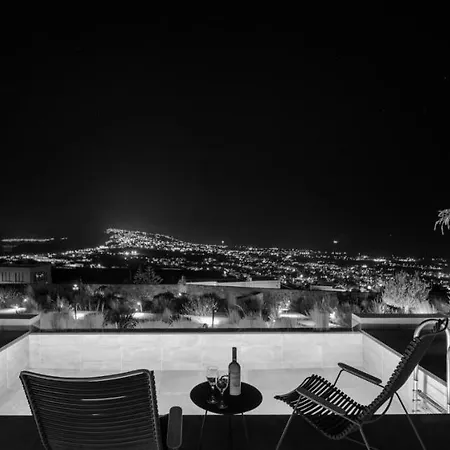 Hotel Apikia Santorini Pýrgos