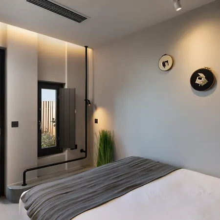 Apikia Santorini Hotel