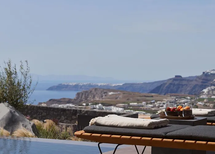 Apikia Santorini Hotel